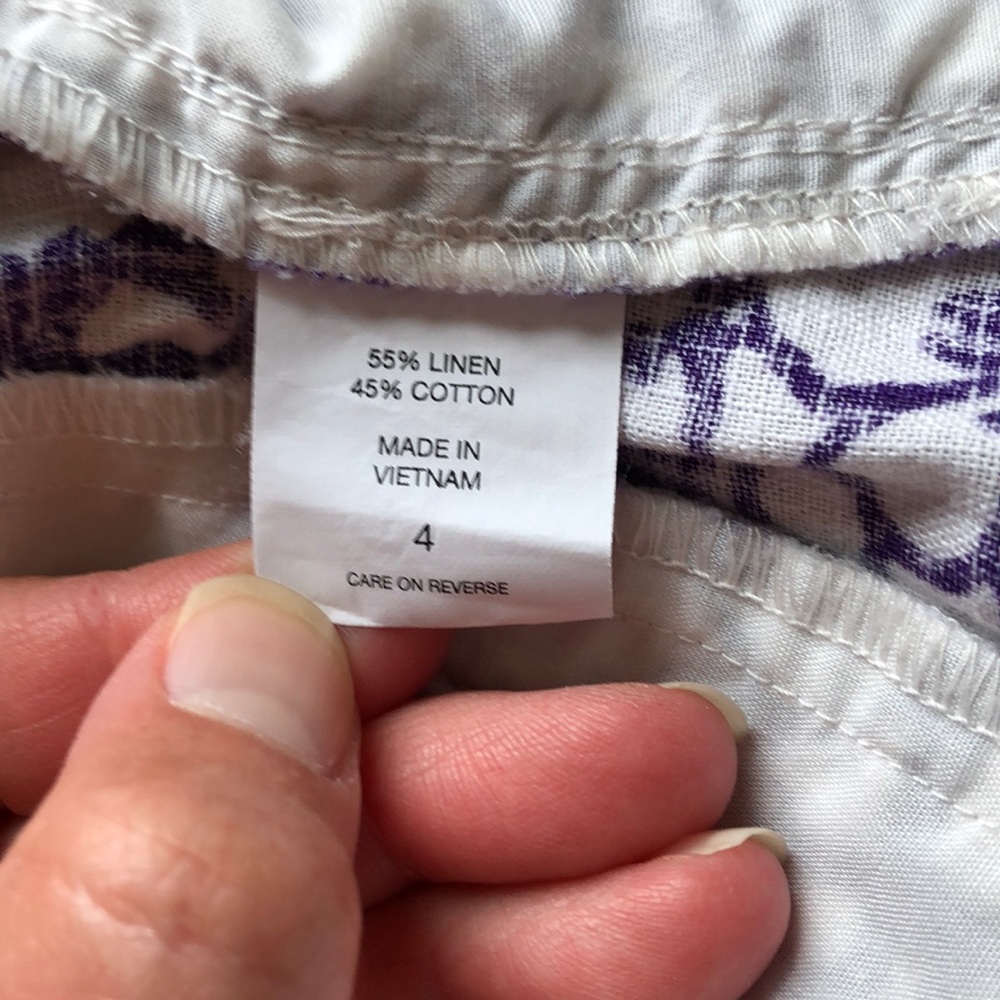 New York & Company Purple and white linen shorts - Picture 7 of 7
